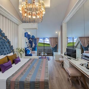 Chambre Romantique Lit King-Size